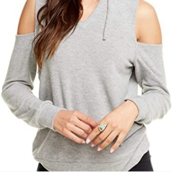 Chaser Tops - Chaser Cold Shoulder Long Sleeve Hooded Pull Over Sweater Wine Size Small